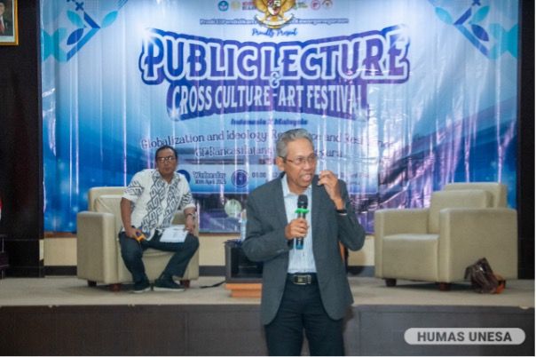 Guru besar atau profesor PPKn, Fisipol Unesa, Warsono menekankan berbagai aspek, salah satunya peran pendidikan sebagai jalan penguatan ideologi negara terhadap generasi muda bangsa.