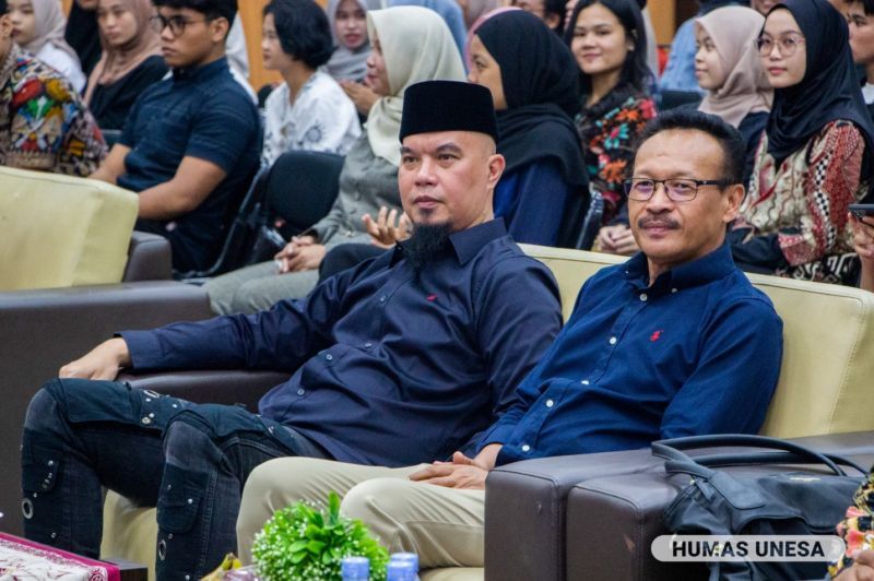 Wakil Rektor IV UNESA menyampaikan bahwa generasi muda dan mahasiswa tidak hanya perlu meningkatkan kecerdasan intelektual, emosional, dan spiritual, tetapi juga kecerdasan digital dan ke-Indonesiaan.