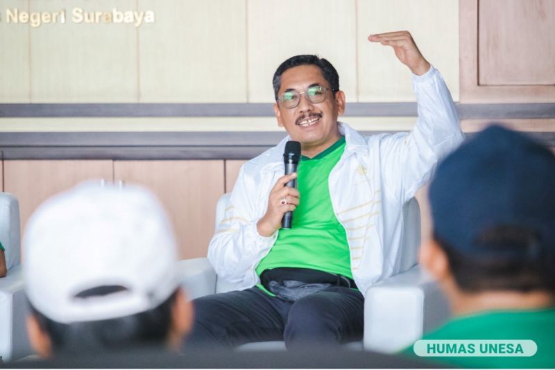 Temu Ismail, Sekretaris Direktorat Jenderal Guru dan Tenaga Kependidikan mengapresiasi program dan inovasi PPG di UNESA.