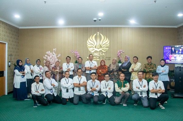 Tim SDM Unesa dan Undip