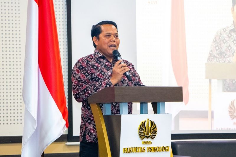 Wakil Rektor Bidang III memberikan penguatan urgensinya mahasiswa mengambil bagian dalam mencegah muncul dan berkembangnya paham radikalisme di kampus.